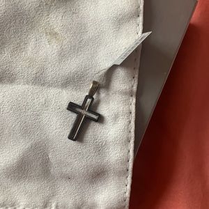 DAVID YURMAN FORGED CARBON CROSS PENDANT 30% OFF— NEW